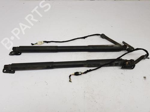 Used Tailgate lift support BMW 3 Touring (F31) 320 d (184 hp) 28066877
