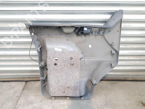 Garniture avant droite VW TRANSPORTER T5 Van (7HA, 7HH, 7EA, 7EH) 1.9 TDI | BP30471647C59 