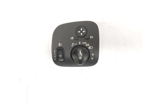 Used Headlight switch Headlight switch MERCEDES-BENZ CLC-CLASS (CL203) CLC 160 (203.731) (129 hp) 40223824 40223824