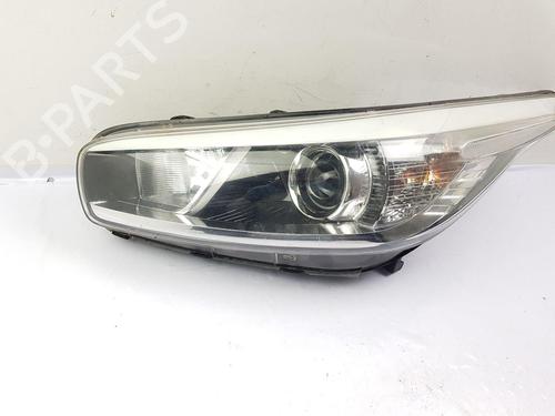 Left headlight KIA CEE'D Sportswagon (JD) 1.4 CRDi 90 | BP24869882C28