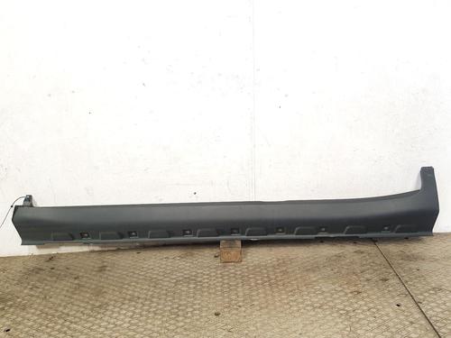 Used Left sideskirt MG MG 3 1.5 (106 hp) 30045245