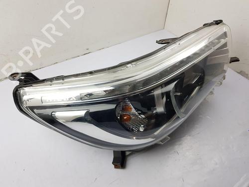 Right headlight TOYOTA HILUX VIII Pickup (_N1_) 2.4 D 4WD (GUN125_, GUN125R) | BP29316203C29 
