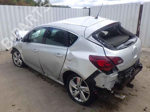 Engine control unit (ECU) VAUXHALL ASTRA Mk VI (J) (P10) 2.0 CDTi | BP33472964M57 - Image 9