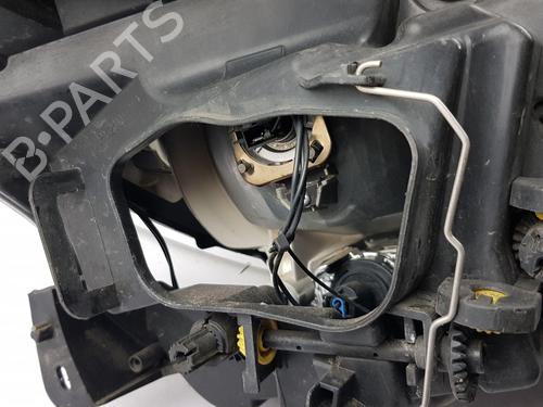 Left headlight VAUXHALL CORSA Mk III (D) (S07) 1.4 (L08) | BP27353319C28 