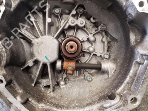 Gearbox HYUNDAI ELANTRA III (XD) | BP24116155M3