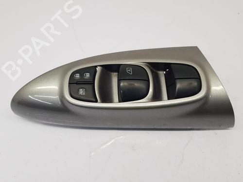 Used Right front window switch Right front window switch 32127492 32127492
