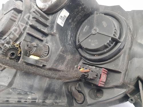 Right headlight VAUXHALL VECTRA Mk II (C) GTS (Z02) 1.8 | BP29928023C29 