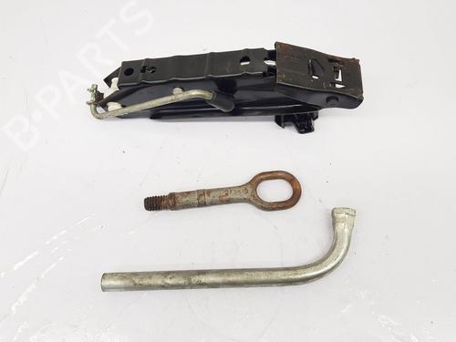 Used Jack Kit Jack Kit SKODA OCTAVIA II Combi (1Z5) 1.6 TDI (105 hp) 36474738 36474738