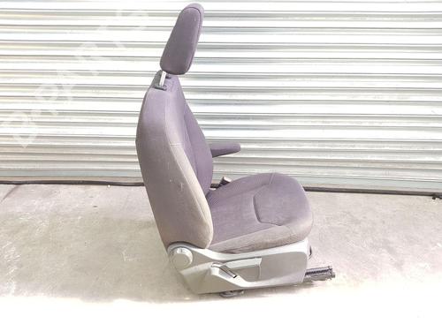 Right front seat FORD TRANSIT COURIER B460 Box Body/MPV 1.5 TDCi | BP28684156C16 - Image 15