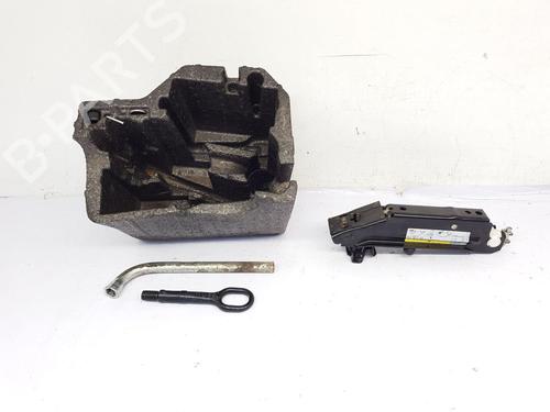 Used Jack Kit SKODA YETI (5L) 2.0 TDI 4x4 (140 hp) 29641812
