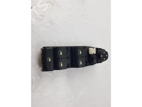 Right front window switch BMW 5 (F10) 520 d | BP38991405I26 - Image 2