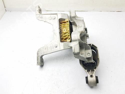 Used Engine mount Engine mount MERCEDES-BENZ GLA (H247) GLA 220 d 4-matic (247.715) (190 hp) 32870457 32870457