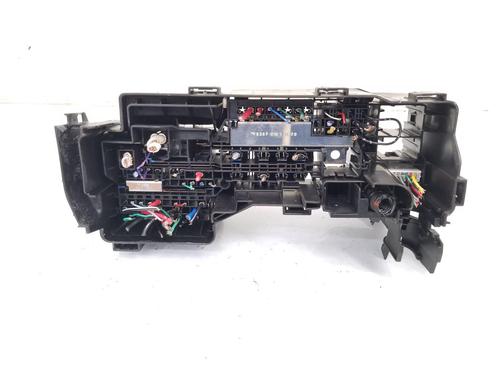 Fuse box PEUGEOT 108 1.2 | BP22668232E1 - Image 3