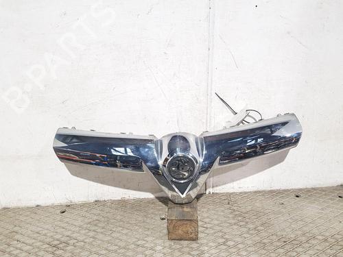 Used Grille VAUXHALL CORSA Mk III (D) (S07) 1.2 (L08) (80 hp) 30045431