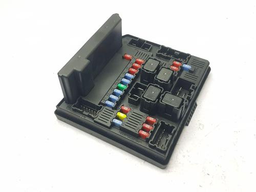 Zekeringkast Zekeringkast NISSAN QASHQAI I (J10, NJ10) 1.6 (117 hp) 34331946 34331946