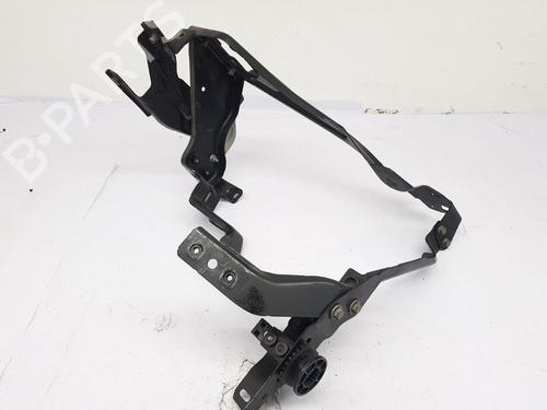Left headlight support MERCEDES-BENZ C-CLASS Coupe (C204) C 180 (204.331) | BP31663274C157 