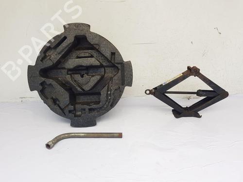 Used Jack Kit ALFA ROMEO 159 Sportwagon (939_) 1.9 JTDM 16V (939BXC1B, 939BXC12) (150 hp) 28087858