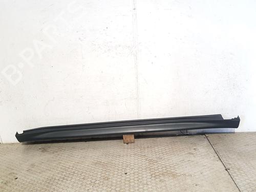 Used Right sideskirt Right sideskirt 36673109 36673109