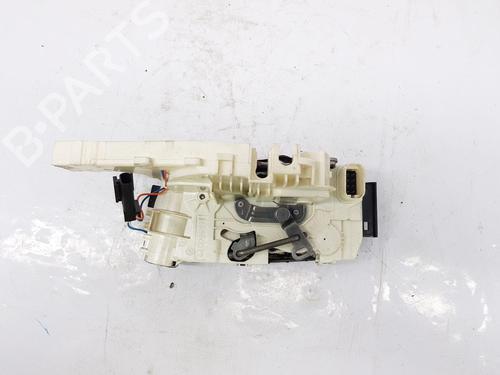 Venstre bagtil lås MERCEDES-BENZ SPRINTER 4-t Van (B907, B910) 416 CDI RWD (907.643, 907.645, 907.647) (163 hp) 31574467