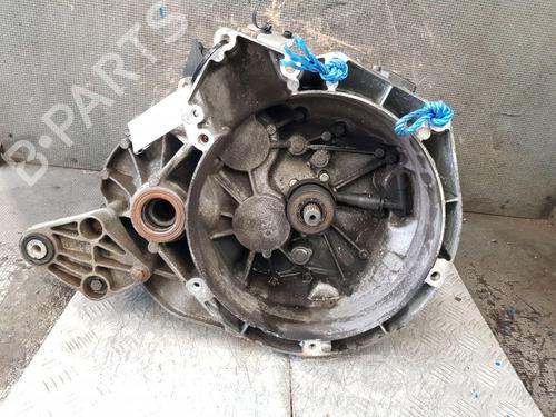Used Gearbox VOLVO V40 Hatchback (525) D2 (114 hp) 30138011