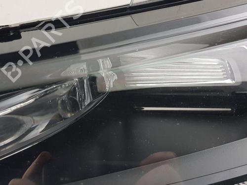 Right headlight LAND ROVER RANGE ROVER VELAR (L560)  | BP30891793C29 