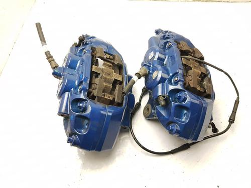 Used Right front brake caliper BMW 4 Convertible (F33, F83) M4 Competition (450 hp) 32127333