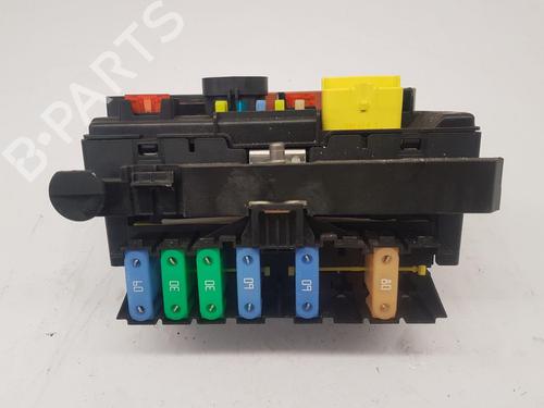Used Fuse box Fuse box CITROËN DS3 (SA_) 1.4 VTi 95 (95 hp) 33130748 33130748