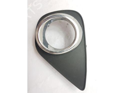 Right front fog light TOYOTA YARIS (_P13_) 1.3 (NSP130_, NSP130) | BP29316215C31 