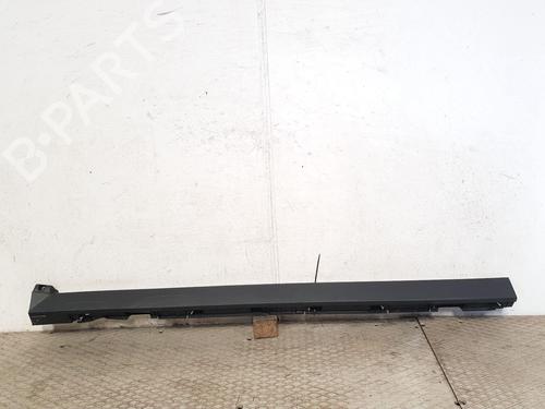 Used Right sideskirt Right sideskirt 36780779 36780779