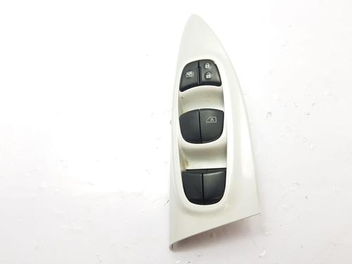 Used Right front window switch NISSAN JUKE (F15) 1.5 dCi (110 hp) 27728206