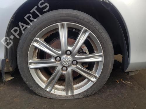 Brugte TOYOTA YARIS (_P13_) 1.3 (NSP130_, NSP130) 4828474