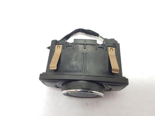 Used Headlight switch FORD FOCUS III [2010-2020]  22208074