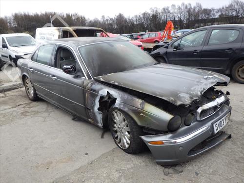 Used Parts JAGUAR XJ (X350, X358) 3.0 2131809