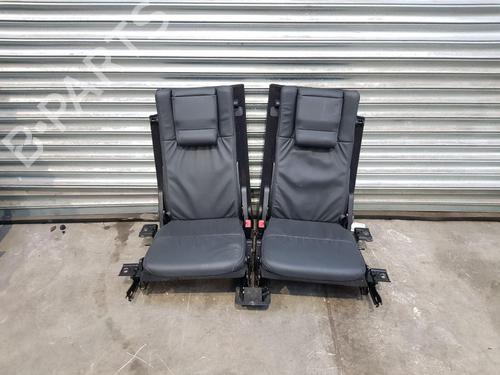 Used Rear seat LAND ROVER DISCOVERY IV (L319) 3.0 SDV6 4x4 (256 hp) 32198854
