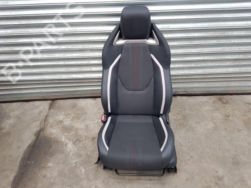 Used Left front seat TOYOTA COROLLA Hatchback (_E21_, _EA1_, _EH1_) 1.8 Hybrid (ZWE211, ZWE219) (122 hp) 29620592