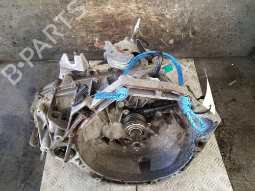 Used Gearbox Gearbox NISSAN JUKE (F15) 1.5 dCi (110 hp) 31959700 31959700