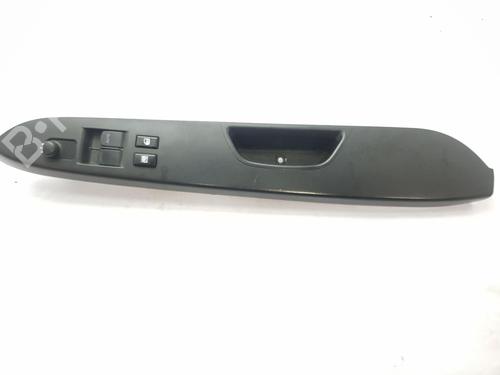 Used Right front window switch FIAT SEDICI (189_) 1.6 16V 4x4 (107 hp) 22672299