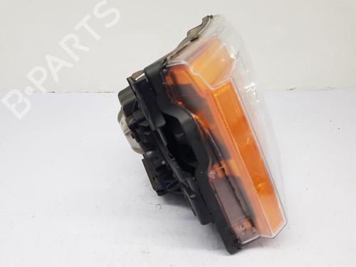 Right headlight LAND ROVER DISCOVERY III (L319) 2.7 TD 4x4 | BP30161496C29 