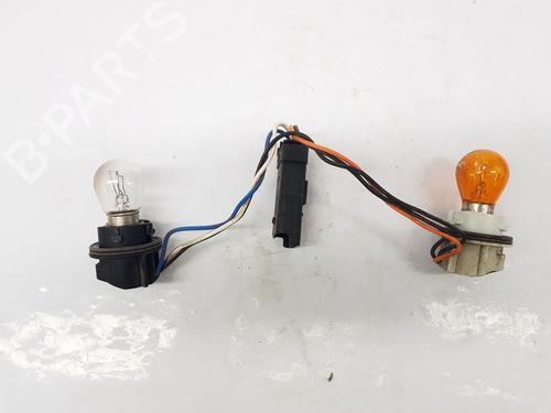 Support de lampe RENAULT TRAFIC II Van (FL) 2.0 dCi 115 (FL01, FL0U, FL00, FL0H, FL0M) | BP31365744L10