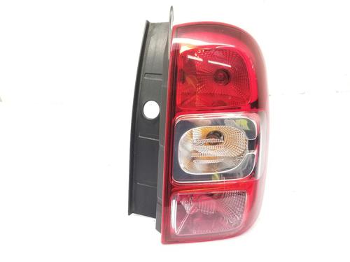 right-taillight-dacia-duster-hs_-2010-2011-2012-2013-2014-2015-2016-2017-2018-36167422 main image