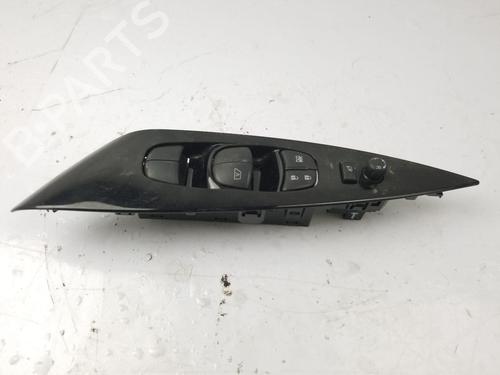 Used Right front window switch Right front window switch 38303692 38303692
