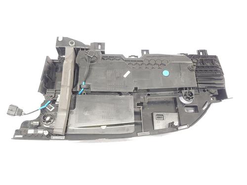 Left taillight LAND ROVER DEFENDER Station Wagon (L663) D300 MHEV 4x4 | BP32149251C34 