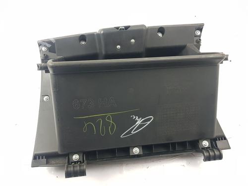 Boîte à gants MITSUBISHI L200 / TRITON (KA_T, KB_T) 2.5 DI-D 4WD (KB4T) | BP30402650C95 