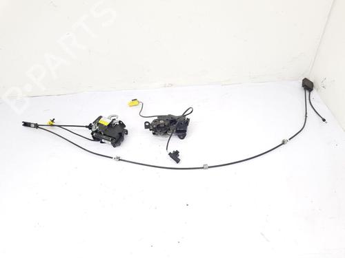 Used Hood lock Hood lock BMW X1 (F48) sDrive 18 i (140 hp) 36471452 36471452