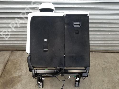 Right front seat TESLA MODEL Y (5YJY)  | BP32870615C16  - Image 67