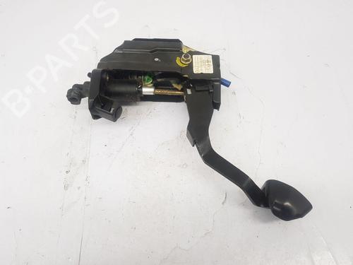 Used Clutch pedal Clutch pedal VW GOLF IV (1J1) 1.4 16V (75 hp) 33442899 33442899