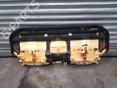 Sæde Bagtil TOYOTA COROLLA Hatchback (_E21_, _EA1_, _EH1_) 1.8 Hybrid (ZWE211, ZWE219) | BP29597968C17 
