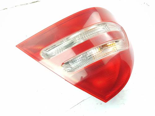 Right taillight MERCEDES-BENZ C-CLASS (W203) C 200 Kompressor (203.045) | BP28119884C35 