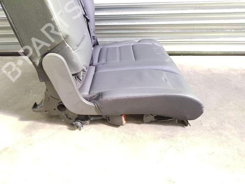 Right front seat FORD KUGA I 2.0 TDCi | BP28684152C16