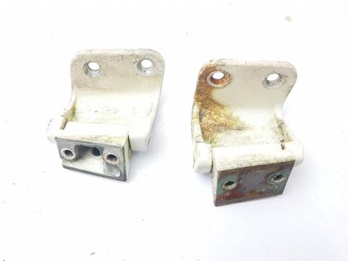 Used Hinge/Door check strap Hinge/Door check strap VW TRANSPORTER T4 Van (70A, 70H, 7DA, 7DH) 2.0 (84 hp) 32331852 32331852